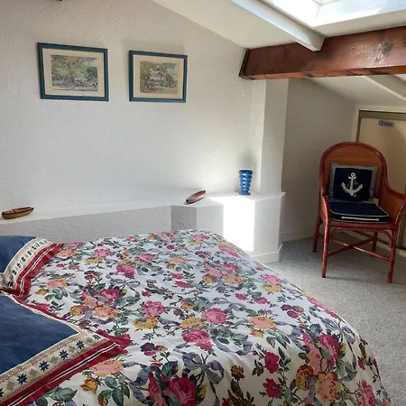 D'une Chambre A A 990 M De La Plage Avec Terrasse * Fréjus