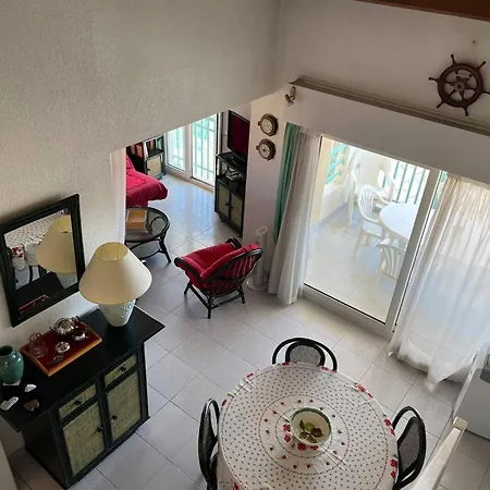D'une Chambre A A 990 M De La Plage Avec Terrasse *